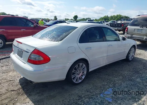 2008 Mercedes-Benz E 350 4Matic z USA, uszkodzony, nr VIN WDBUF87X38B201939